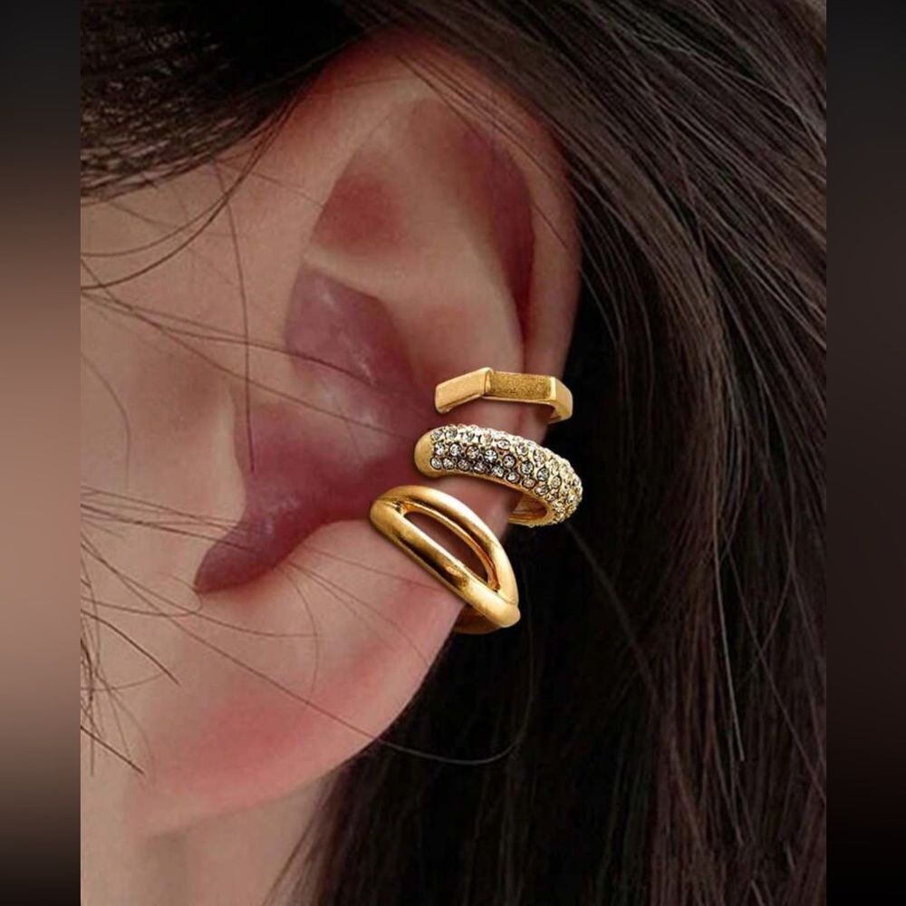 minimalist ear cuff A594
